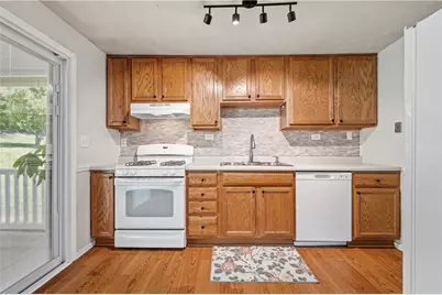 365 Fruitwood Dr, Bethel Park, PA 15102 - Photo 9