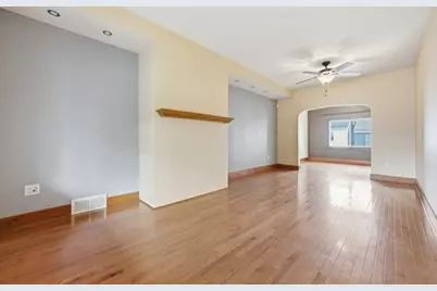 4218 Winterburn Avenue, Pittsburgh, PA 15207 - Photo 9