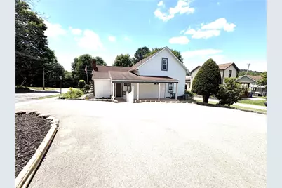 437 Liberty St, Harmony Boro, PA 16037 - Photo 9