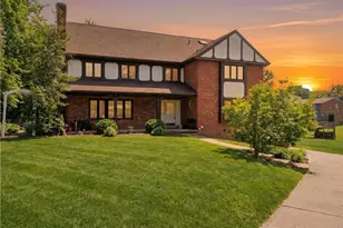 17 Grant Cir, South Fayette, PA 15057 - Photo 3