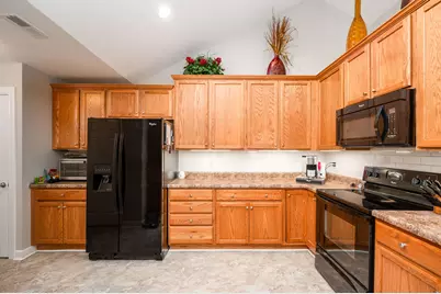 1031 Silver Oak Dr, Connoquenessing Township, PA 16053 - Photo 13