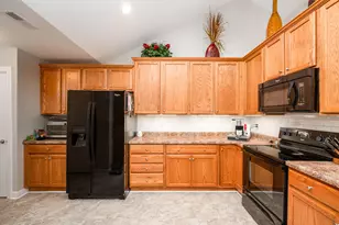 1031 Silver Oak Dr, Connoquenessing Township, PA 16053 - Photo 13