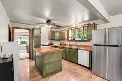 213 Morrison Ave, Perry Township, PA 16117 - Photo 7