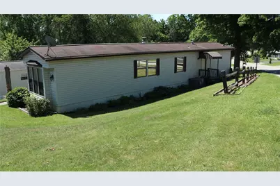 200 Forest Dr, Cranberry Township, PA 16066 - Photo 3