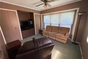 200 Forest Dr, Cranberry Township, PA 16066 - Photo 15