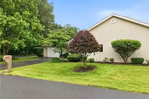 187 Jonathan Pl, Hermitage, PA 16148 - Photo 3