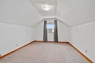 1034 Elwell St, Pittsburgh, PA 15207 - Photo 9