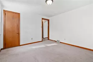 1034 Elwell St, Pittsburgh, PA 15207 - Photo 13