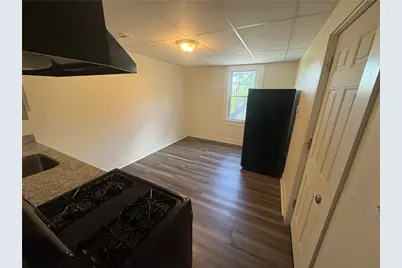421 Ohio Ave #3, Clairton, PA 15025 - Photo 5