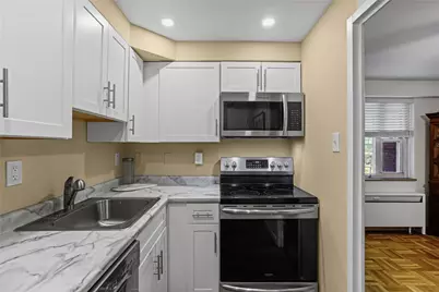 4601 Fifth #221, Pittsburgh, PA 15213 - Photo 17