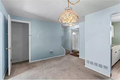 128 Arrowood Drive, Cranberry Township, PA 16066 - Photo 5