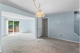 128 Arrowood Dr, Cranberry Township, PA 16066 - Photo 5
