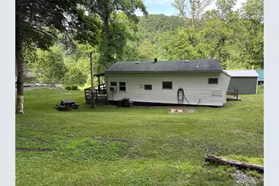 129 Old Farm Ln, Brady's Bend Township, PA 16028 - Photo 17