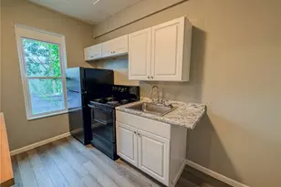 548 Hansen Ave, City of But SW, PA 16045 - Photo 3