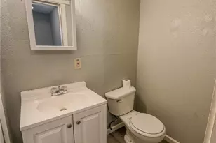 548 Hansen Ave, City of But SW, PA 16045 - Photo 13