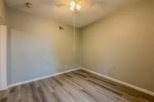 548 Hansen Ave, City of But SW, PA 16045 - Photo 17