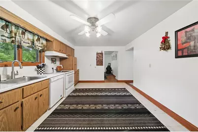 1154 Pittsburgh Rd, Valencia, PA 16059 - Photo 11