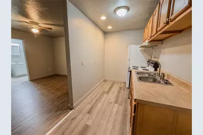 548 Hansen Ave #9, City of But SW, PA 16045 - Photo 5