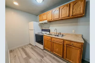 548 Hansen Ave #9, City of But SW, PA 16045 - Photo 3