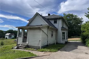 270 Liberty St, Sharon, PA 16146 - Photo 3