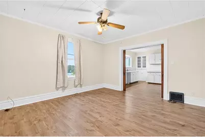 105 Center Ave, Mt Pleasant Boro, PA 15666 - Photo 9