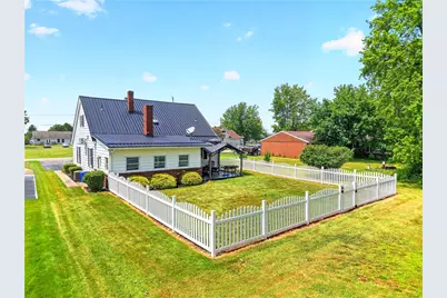 160 Elizabeth St, South Union Township, PA 15445 - Photo 7
