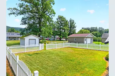 160 Elizabeth St, South Union Township, PA 15445 - Photo 9