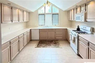 139 St Thomas Dr, Patterson Township, PA 15010 - Photo 3