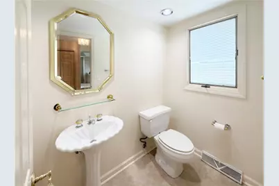139 St Thomas Dr, Patterson Township, PA 15010 - Photo 9