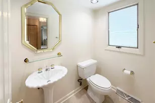 139 St Thomas Dr, Patterson Township, PA 15010 - Photo 9