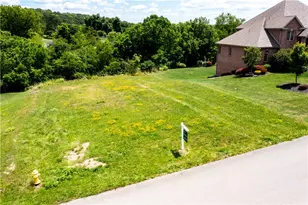 103 Brookhaven Dr, Center Township, PA 15001 - Photo 3