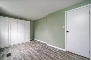 706 Bonnie Brae Dr, Moon/Crescent Twp, PA 15108 - Photo 21