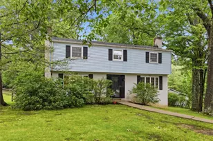 202 Falconhurst Dr, Pittsburgh, PA 15238 - Photo 1