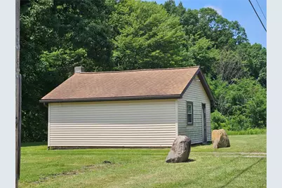 1906 Coffee Run, Pulaski Township, PA 16143 - Photo 5