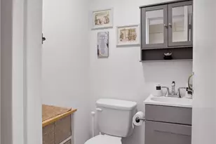 941 Logan Rd, Bethel Park, PA 15102 - Photo 25