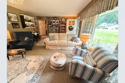 16 Eastway Avenue, Hempfield Township, PA 16125 - Photo 9