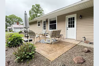 16 Eastway Avenue, Hempfield Township, PA 16125 - Photo 3