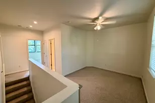 1611 Franklin Ct, Pittsburgh, PA 15203 - Photo 3