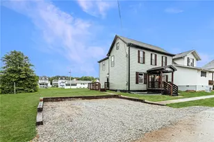 23 4th Ave, Scottdale, PA 15683 - Photo 3