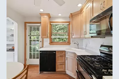401 Neulon Ave, Pittsburgh, PA 15216 - Photo 13
