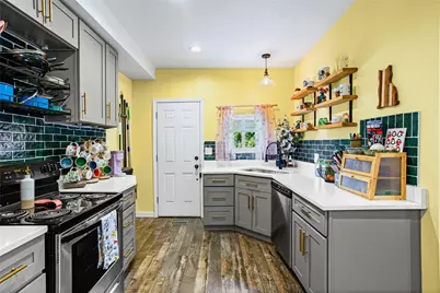2012 Collingwood Ave, Pittsburgh, PA 15218 - Photo 11