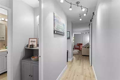 112 Washington Pl #18J, Pittsburgh, PA 15219 - Photo 7
