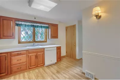 228 Parkedge Road, Green Tree, PA 15220 - Photo 5