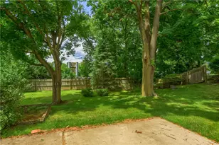 228 Parkedge Rd, Green Tree, PA 15220 - Photo 23
