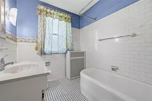 2406 Pioneer Ave, Pittsburgh, PA 15226 - Photo 7