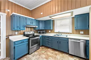 1004 Market St, Bridgewater, PA 15009 - Photo 7