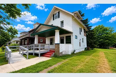 688 S Oakland Ave, Sharon, PA 16146 - Photo 1
