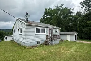 301 Armstrong Ave, Bell Township, PA 15618 - Photo 3