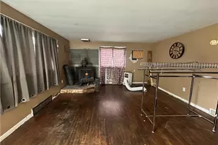 301 Armstrong Ave, Bell Township, PA 15618 - Photo 15