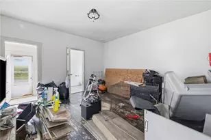 304 Division St, West Mifflin, PA 15122 - Photo 5